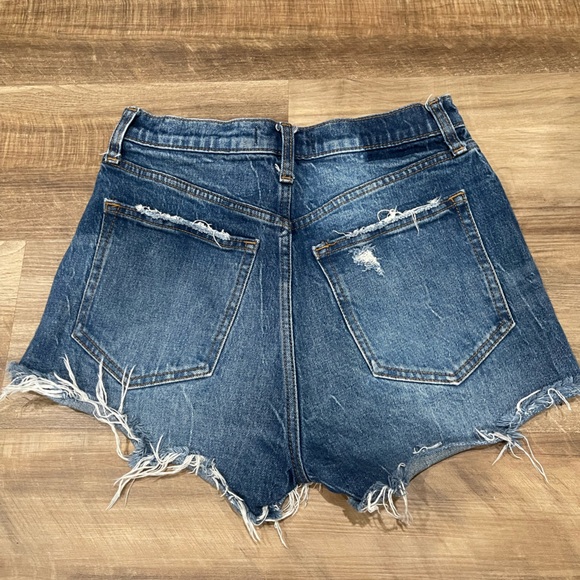 Abercrombie & Fitch High Rise Mom Short - Picture 4 of 5